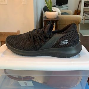 Women’s black memory foam sketchers sneaker